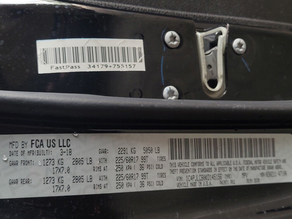 2019 Jeep Cherokee in Baton Rouge, LA 70816 - 18144976 33