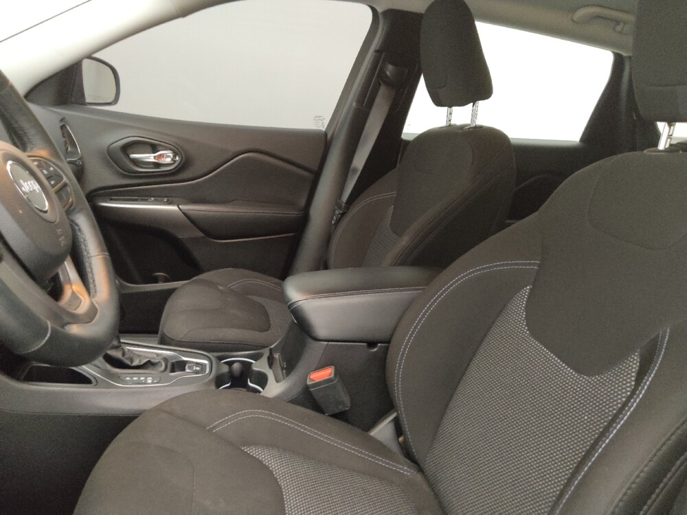2019 Jeep Cherokee in Baton Rouge, LA 70816 - 18144976 17