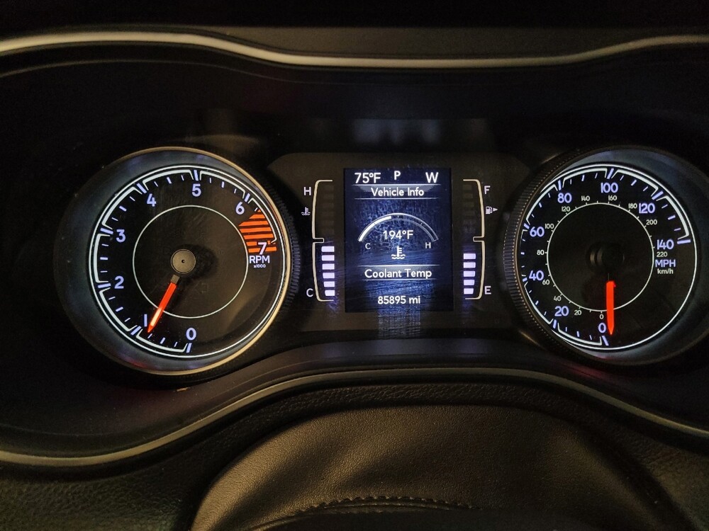 2019 Jeep Cherokee in Baton Rouge, LA 70816 - 18144976 23
