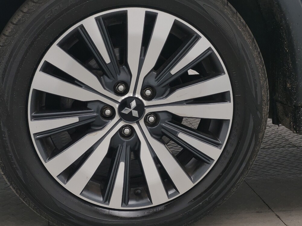 2019 Mitsubishi Outlander in Memphis, TN 38115 - 18145017 31
