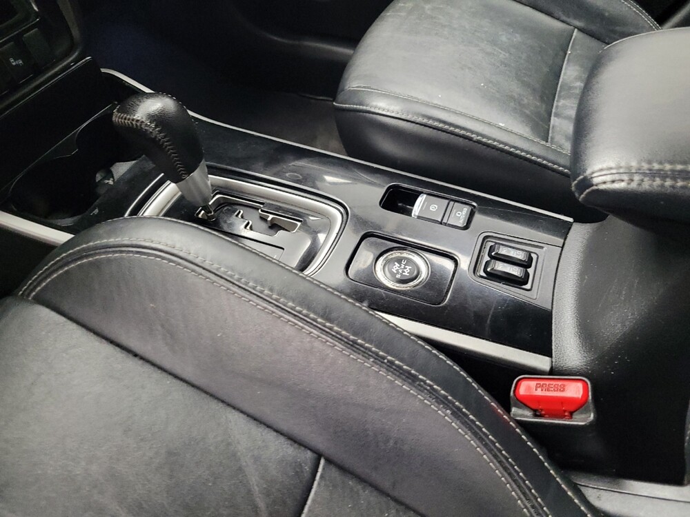 2019 Mitsubishi Outlander in Memphis, TN 38115 - 18145017 26