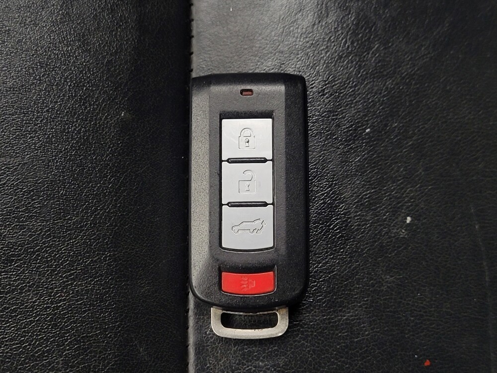 2019 Mitsubishi Outlander in Memphis, TN 38115 - 18145017 32