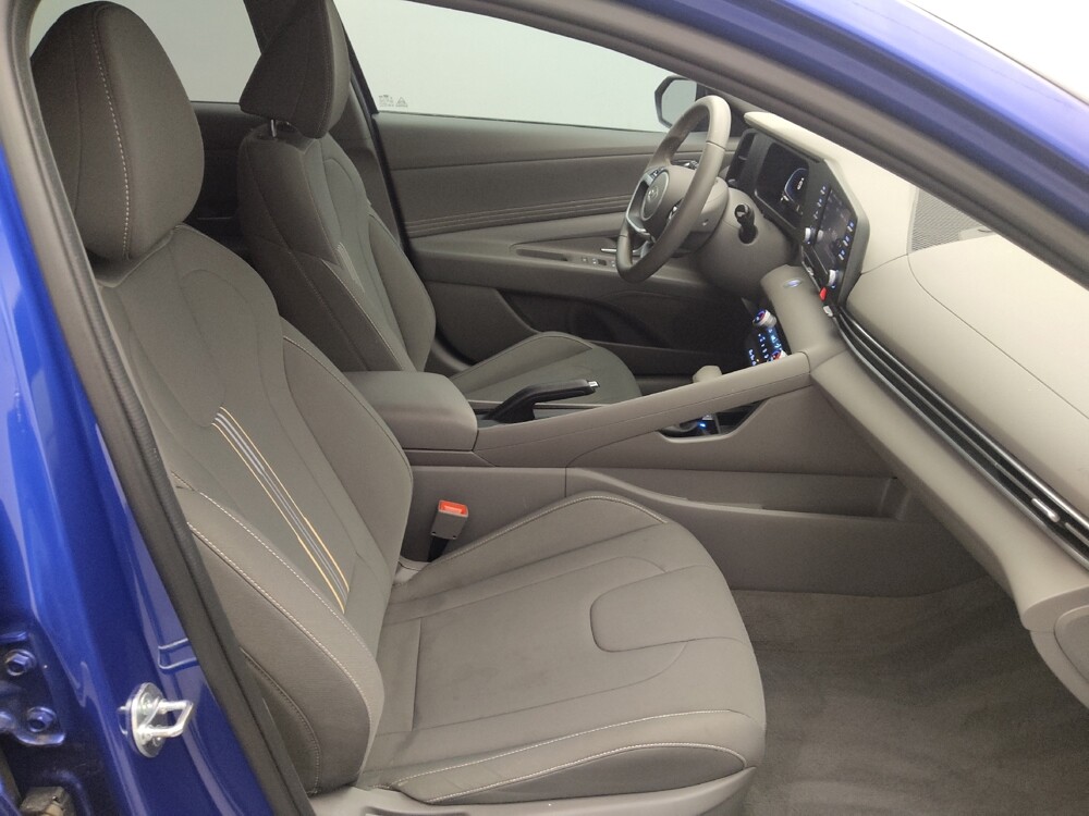 2025 Hyundai Elantra in Houston, TX 77060 - 18145027 21