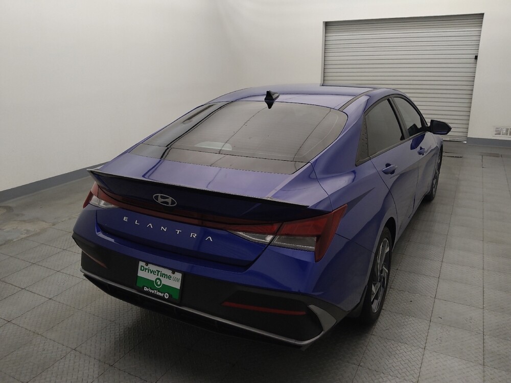 2025 Hyundai Elantra in Houston, TX 77060 - 18145027 7