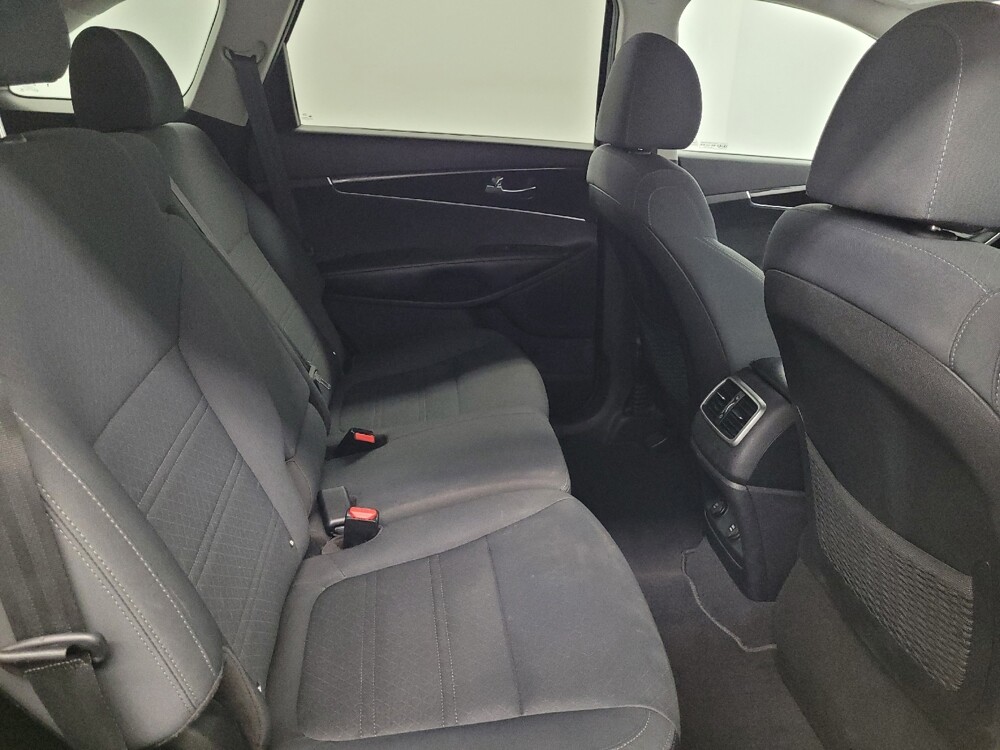 2019 Kia Sorento in Houston, TX 77060 - 18145029 19
