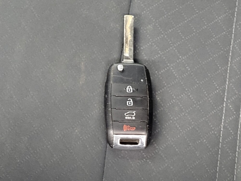 2019 Kia Sorento in Houston, TX 77060 - 18145029 32