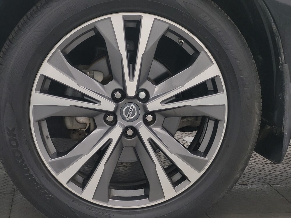 2017 Nissan Pathfinder in Antioch, TN 37013 - 18145036 31