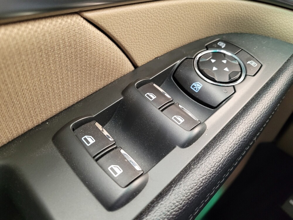 2017 Ford Explorer in Louisville, KY 40258 - 18145037 27
