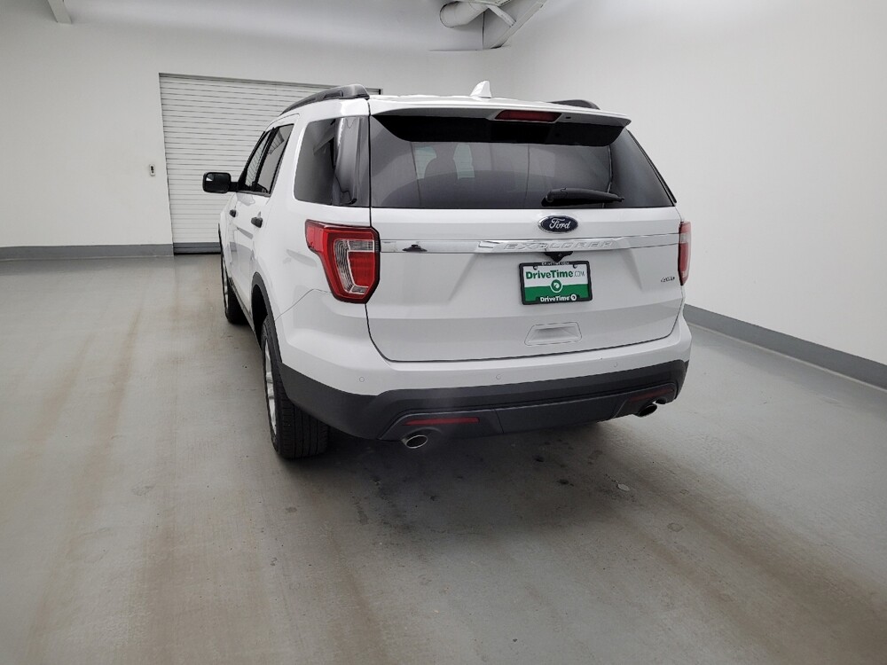 2017 Ford Explorer in Louisville, KY 40258 - 18145037 6
