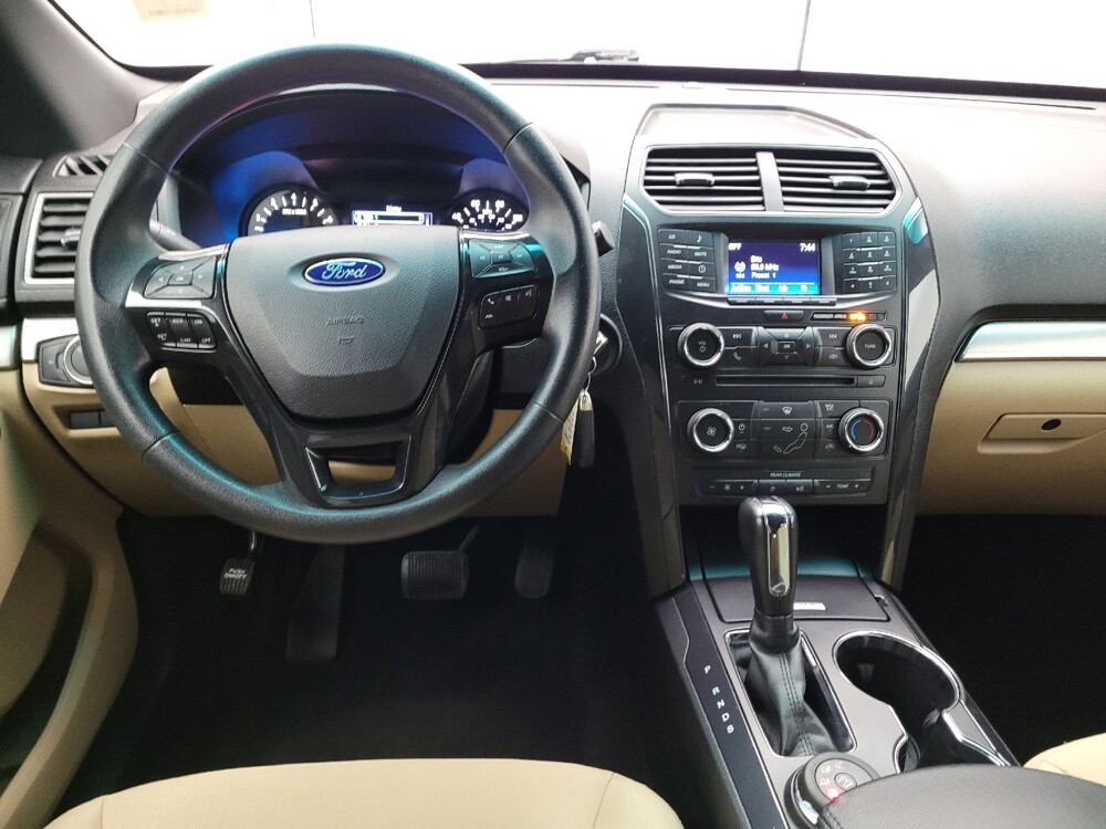 2017 Ford Explorer in Louisville, KY 40258 - 18145037 22