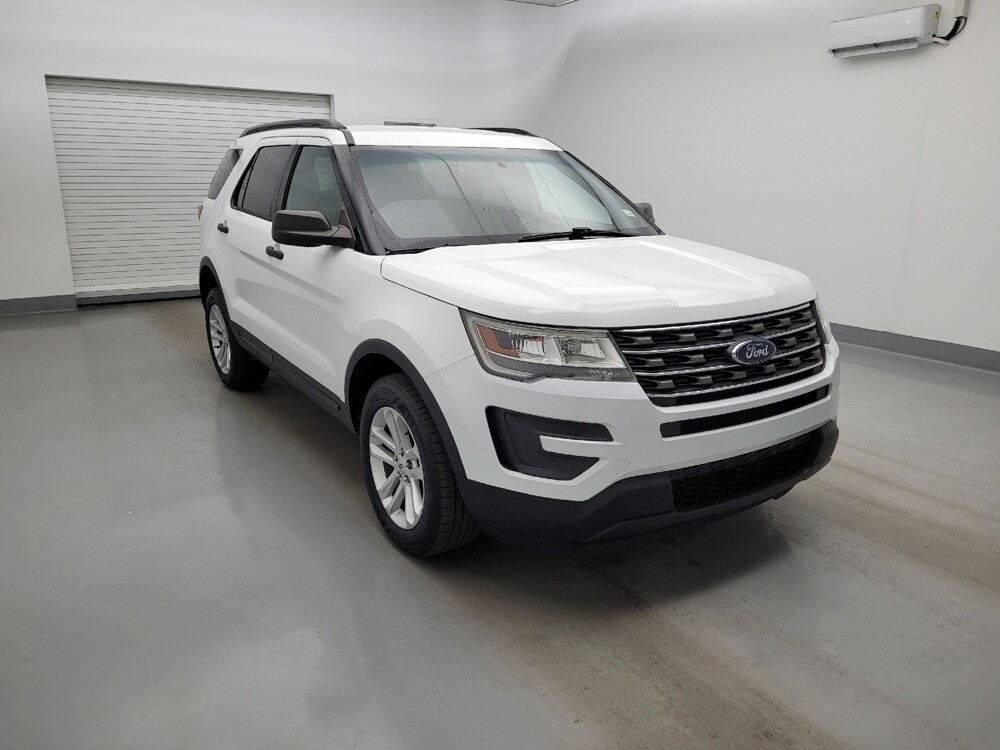 2017 Ford Explorer in Louisville, KY 40258 - 18145037 13