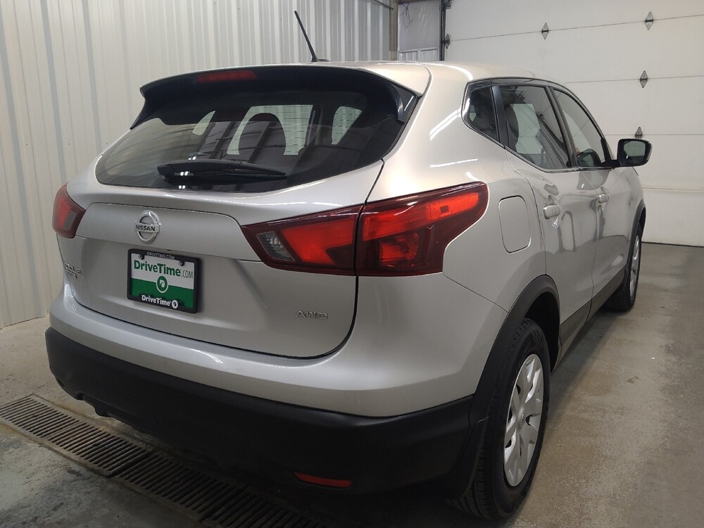2019 Nissan Rogue Sport in Cincinnati, OH 45255 - 18145045 9