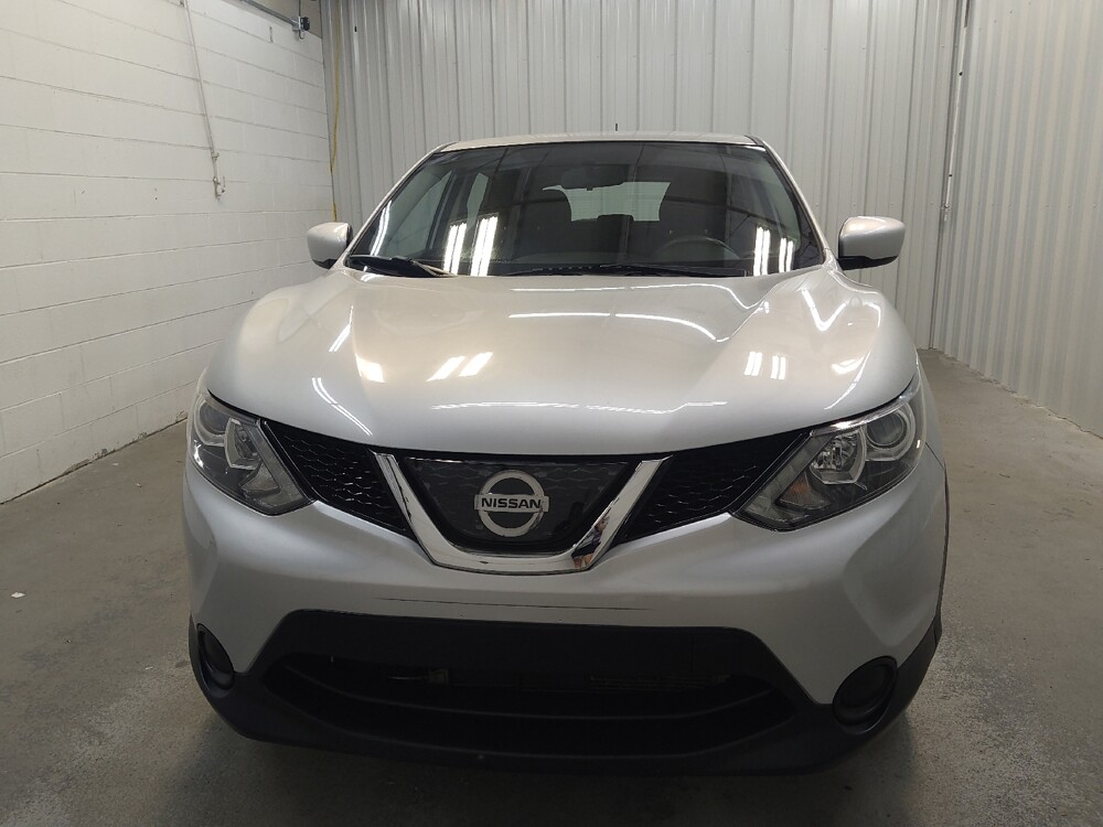 2019 Nissan Rogue Sport in Cincinnati, OH 45255 - 18145045 15