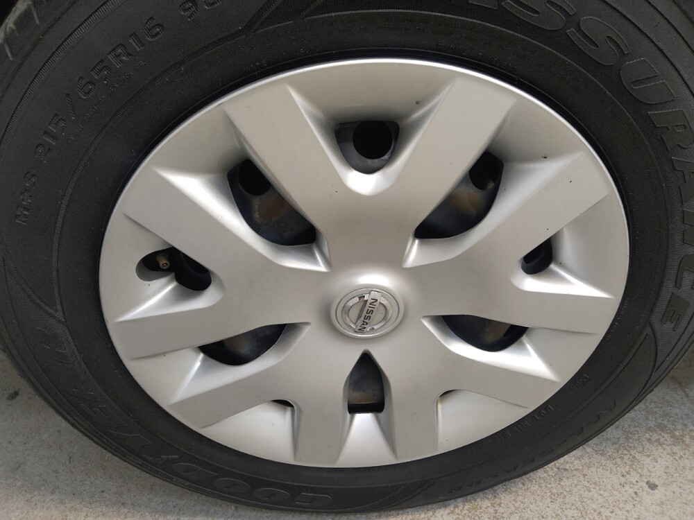 2019 Nissan Rogue Sport in Cincinnati, OH 45255 - 18145045 31