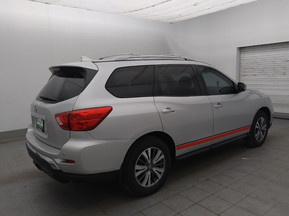 2019 Nissan Pathfinder in Baton Rouge, LA 70816 - 18145050 10