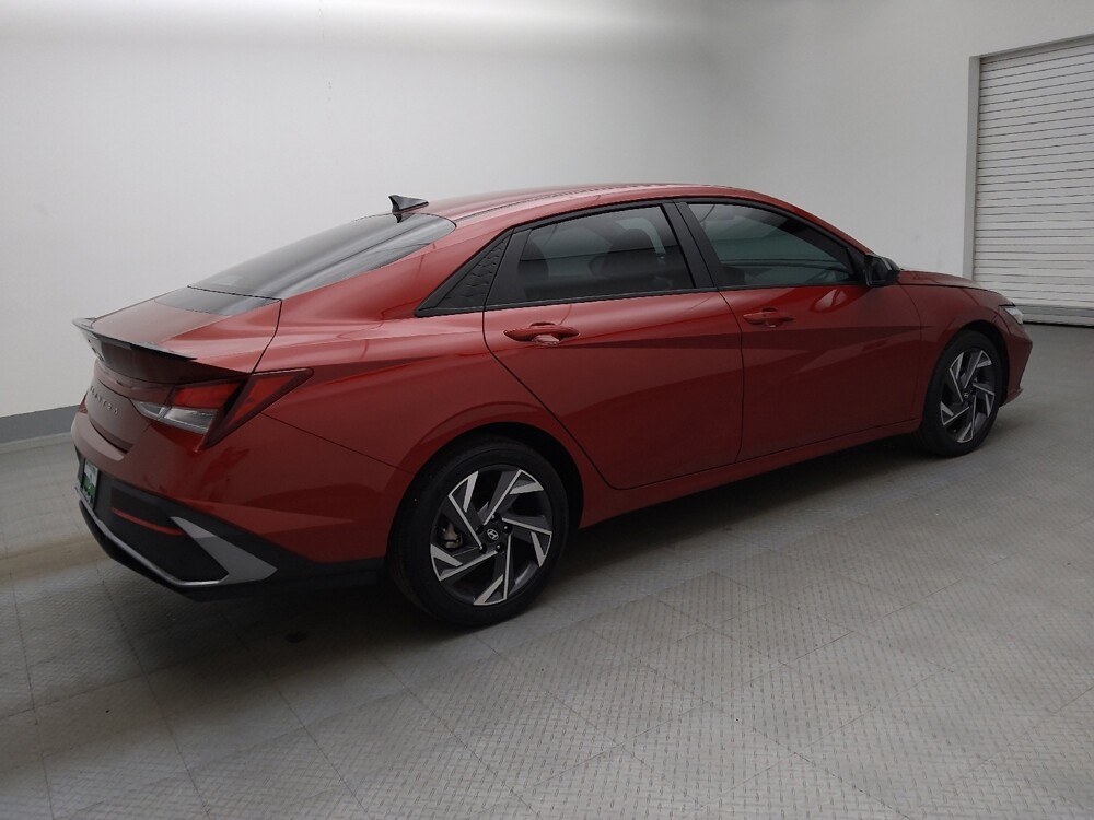2025 Hyundai Elantra in Lakewood, CO 80215 - 18145057 10