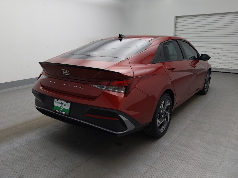 2025 Hyundai Elantra in Lakewood, CO 80215 - 18145057 9