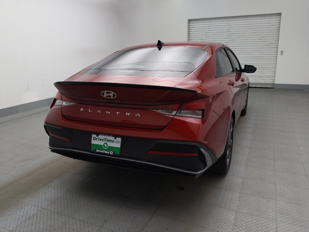 2025 Hyundai Elantra in Lakewood, CO 80215 - 18145057 7