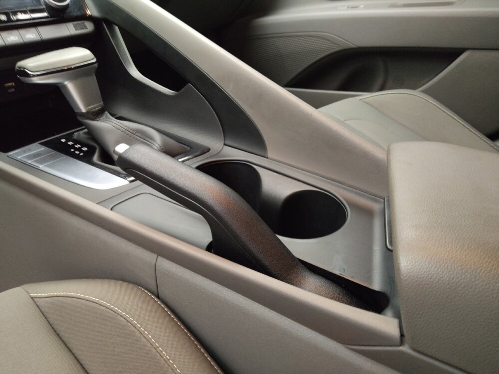 2025 Hyundai Elantra in Lakewood, CO 80215 - 18145057 26