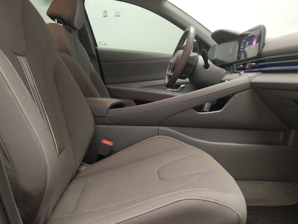 2025 Hyundai Elantra in Plano, TX 75074 - 18145116 21