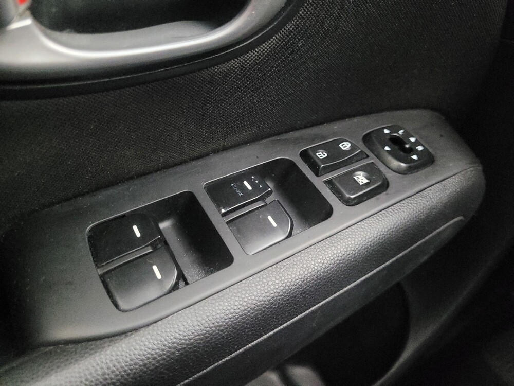 2016 Kia Soul in Indianapolis, IN 46222 - 18145120 27