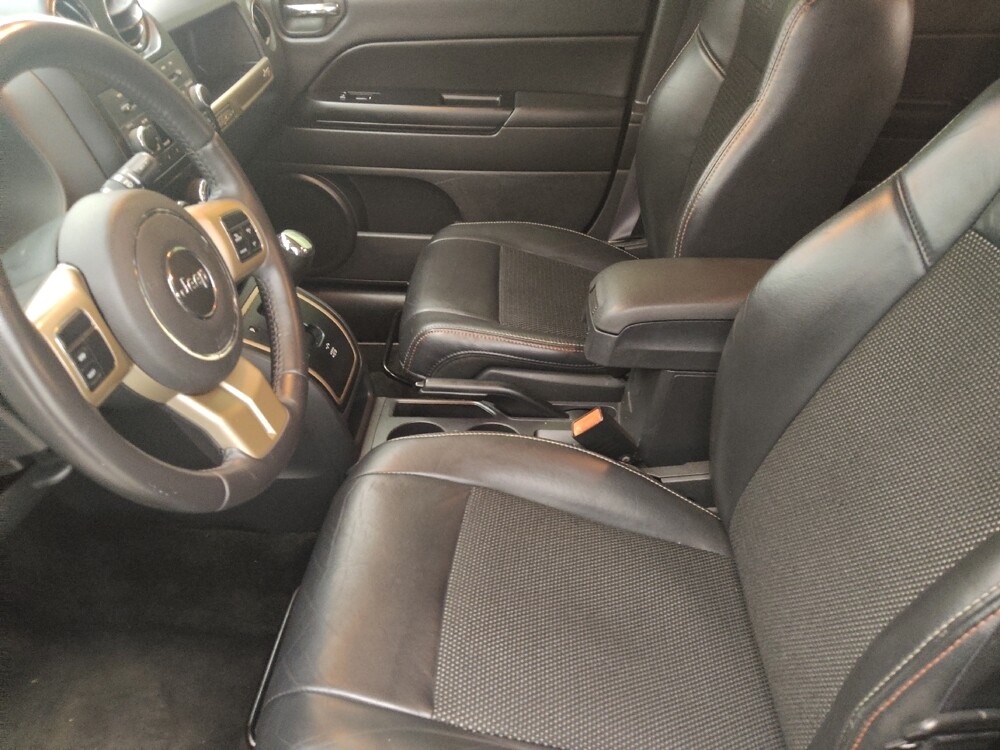 2017 Jeep Compass in Tampa, FL 33619 - 18145122 17