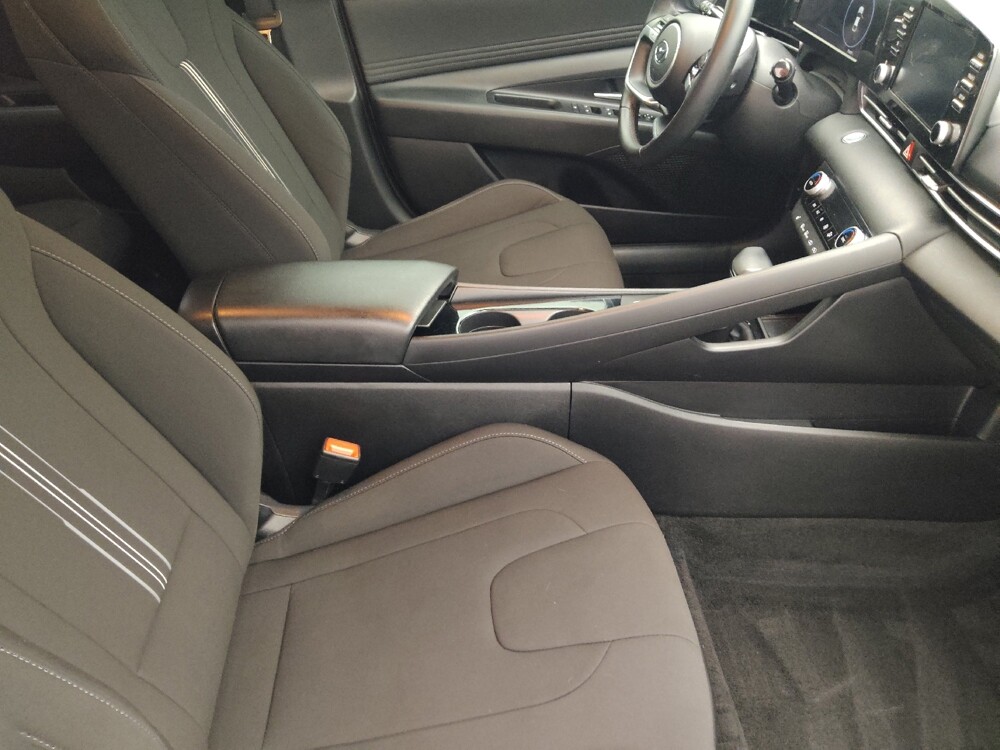 2021 Hyundai Elantra in Tampa, FL 33619 - 18145125 21