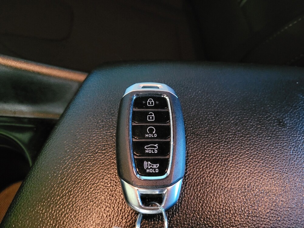 2021 Hyundai Elantra in Tampa, FL 33619 - 18145125 32