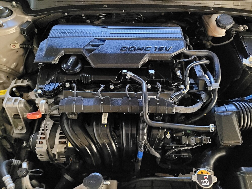 2021 Hyundai Elantra in Tampa, FL 33619 - 18145125 30