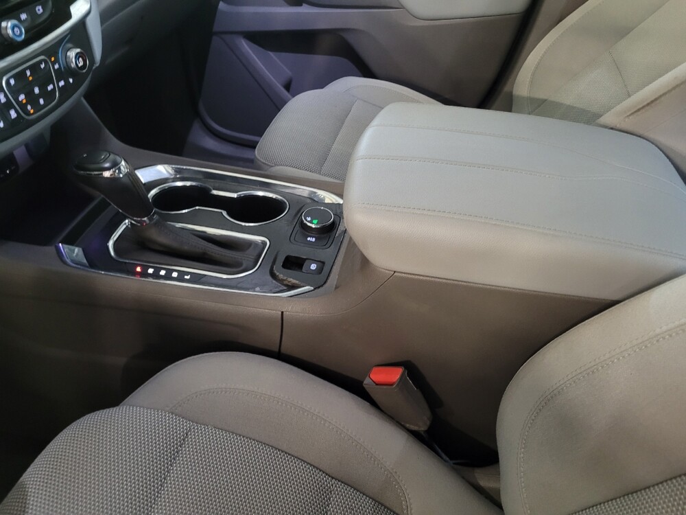2018 Chevrolet Traverse in Tampa, FL 33619 - 18145127 26