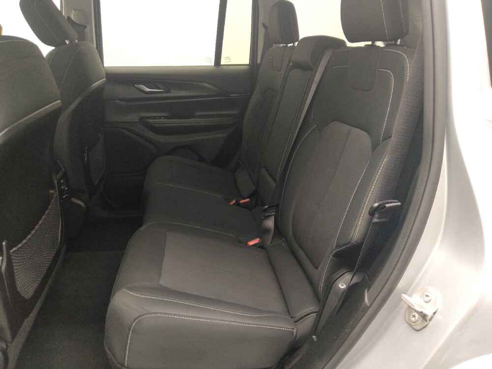 2023 Jeep Grand Cherokee in Kissimmee, FL 34744 - 18145144 18