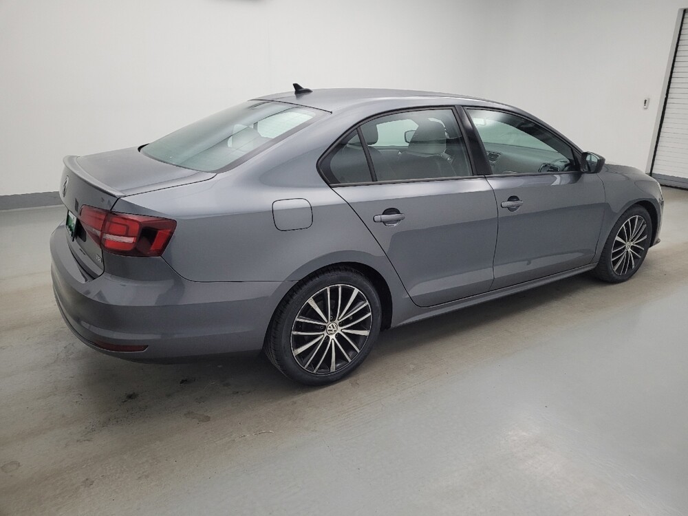 2016 Volkswagen Jetta in Cincinnati, OH 45255 - 18145154 10
