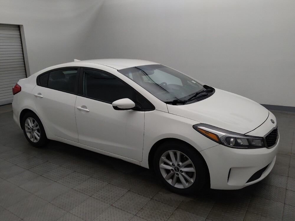 2017 Kia Forte in Houston, TX 77060 - 18145157 11
