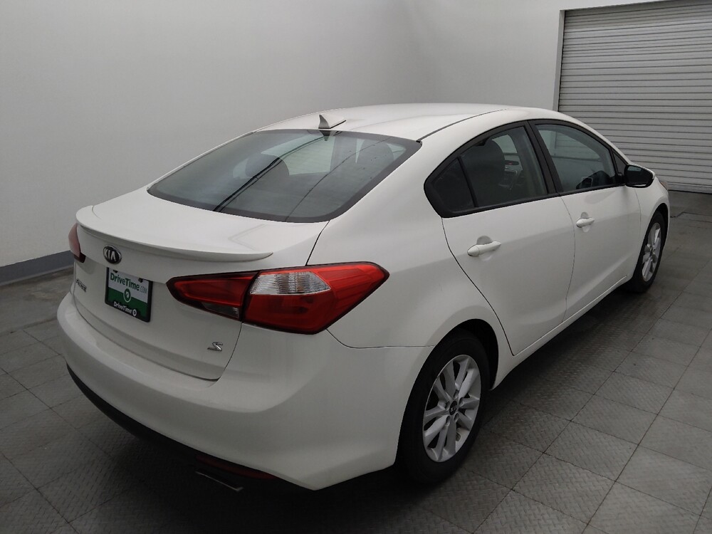 2017 Kia Forte in Houston, TX 77060 - 18145157 9