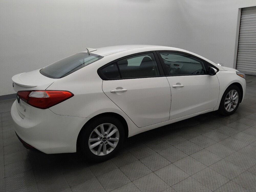 2017 Kia Forte in Houston, TX 77060 - 18145157 10