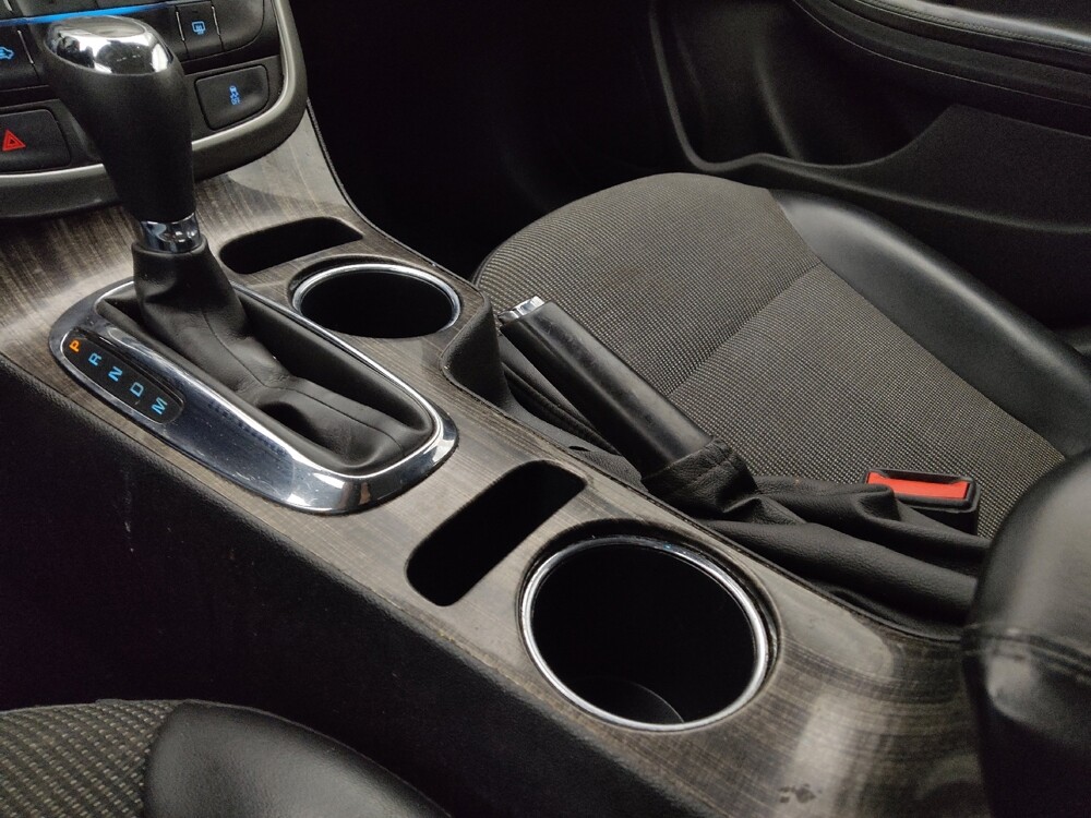 2016 Chevrolet Malibu in Lakewood, CO 80215 - 18145170 26