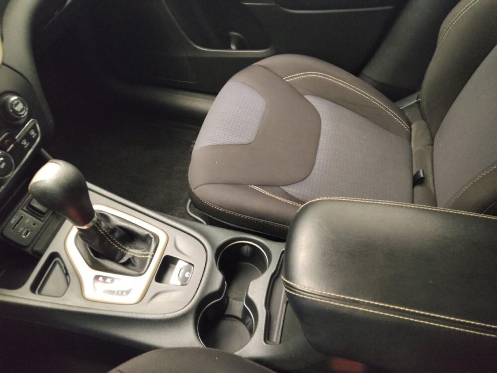 2015 Jeep Cherokee in Midlothian, IL 60445 - 18145174 26