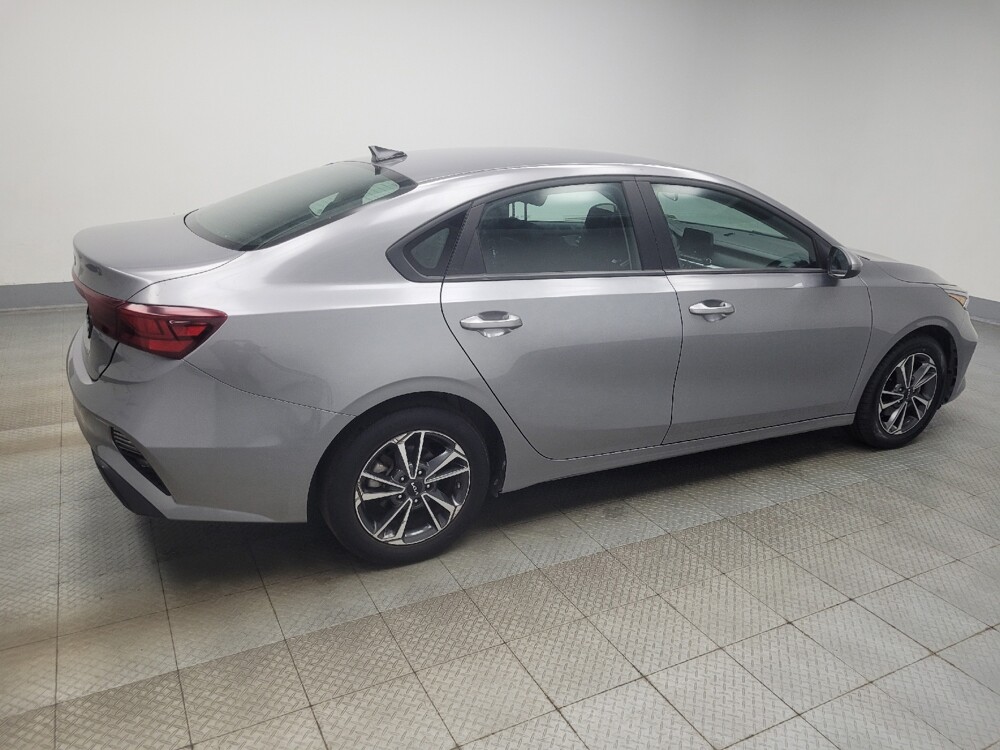 2024 Kia Forte in Mishawaka, IN 46545 - 18145178 10