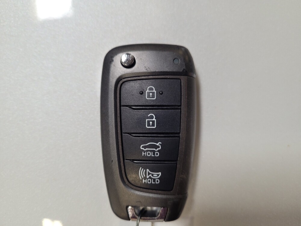 2022 Hyundai Elantra in Montclair, CA 91763 - 18145184 32