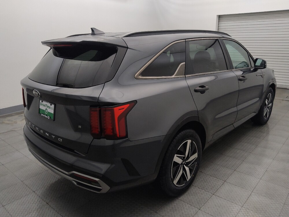 2021 Kia Sorento in Live Oak, TX 78233 - 18145192 9