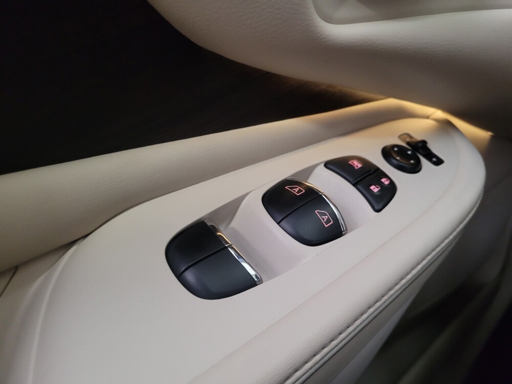 2019 Nissan Murano in Tampa, FL 33619 - 18145199 27