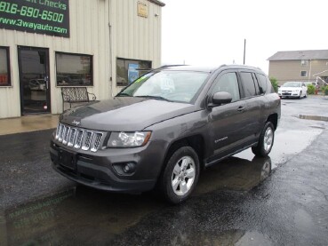 2017 Jeep Compass in Oak Grove, MO 64075