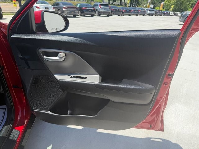 2019 Kia Niro in Knoxville, TN 37920 - 18145216 11