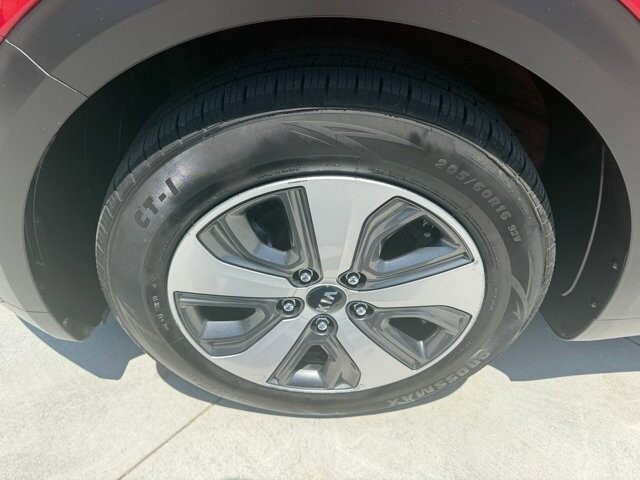 2019 Kia Niro in Knoxville, TN 37920 - 18145216 28