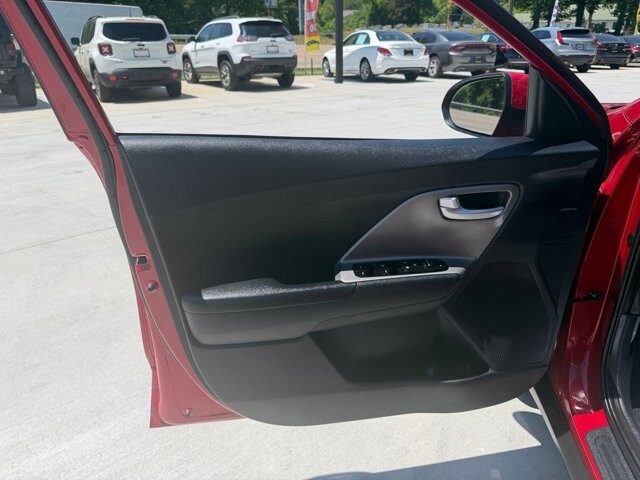 2019 Kia Niro in Knoxville, TN 37920 - 18145216 7