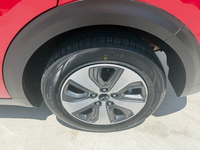 2019 Kia Niro in Knoxville, TN 37920 - 18145216 27