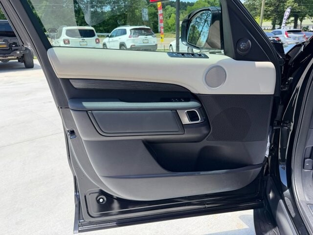 2019 Land Rover Discovery in Knoxville, TN 37920 - 18145217 7