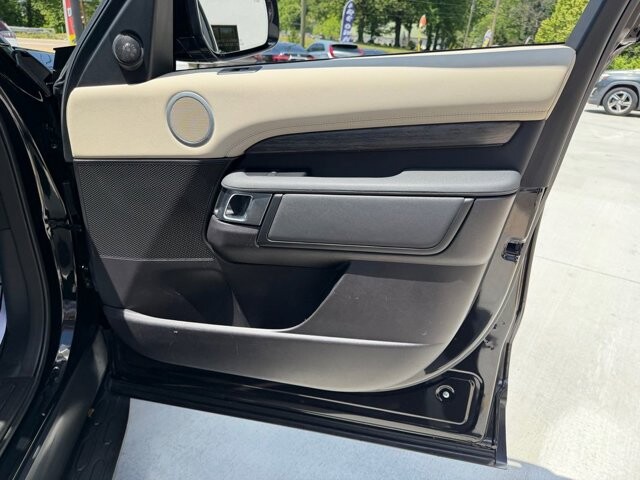 2019 Land Rover Discovery in Knoxville, TN 37920 - 18145217 11