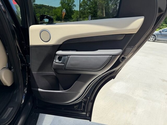 2019 Land Rover Discovery in Knoxville, TN 37920 - 18145217 10