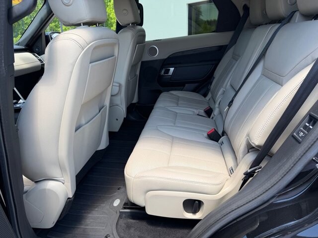 2019 Land Rover Discovery in Knoxville, TN 37920 - 18145217 14